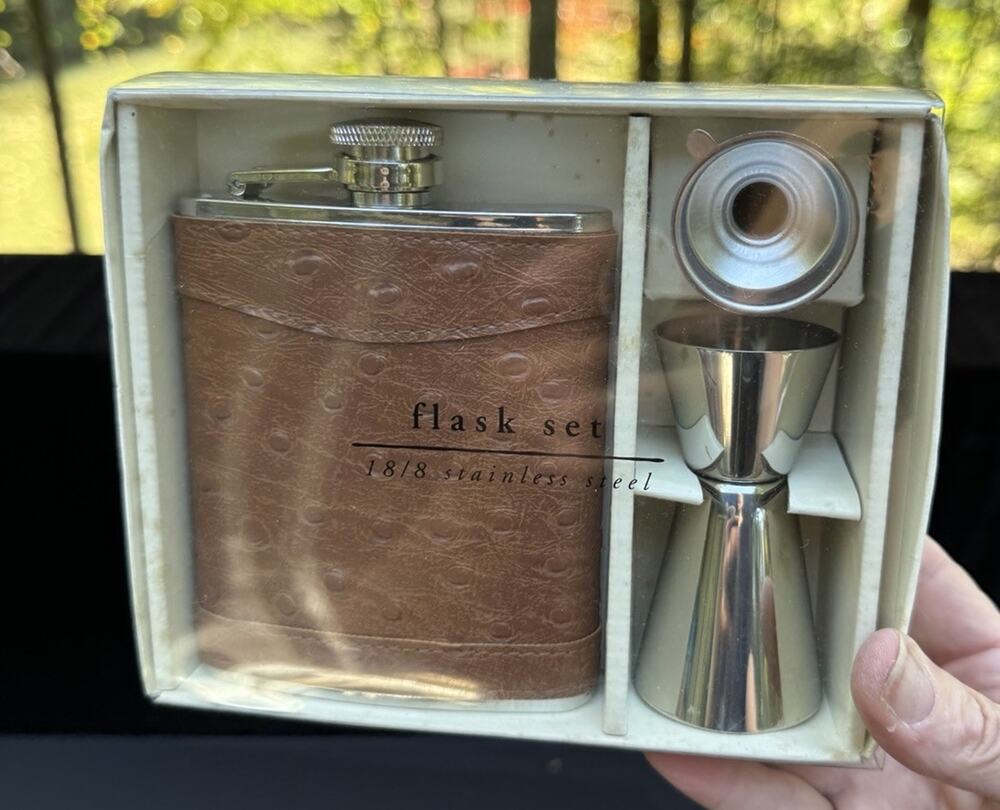 Pier One Flask Set Flash, Measurer and Funnel New in Box!